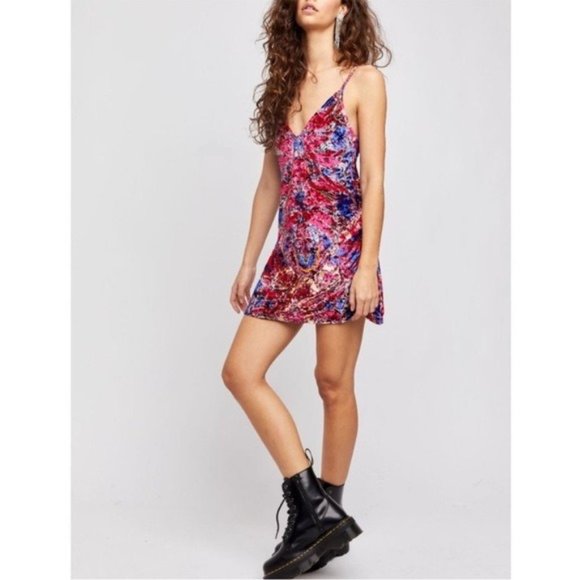 FREE PEOPLE Enchanted Mini Slip Dress NWT - Size Medium - Picture 2 of 9